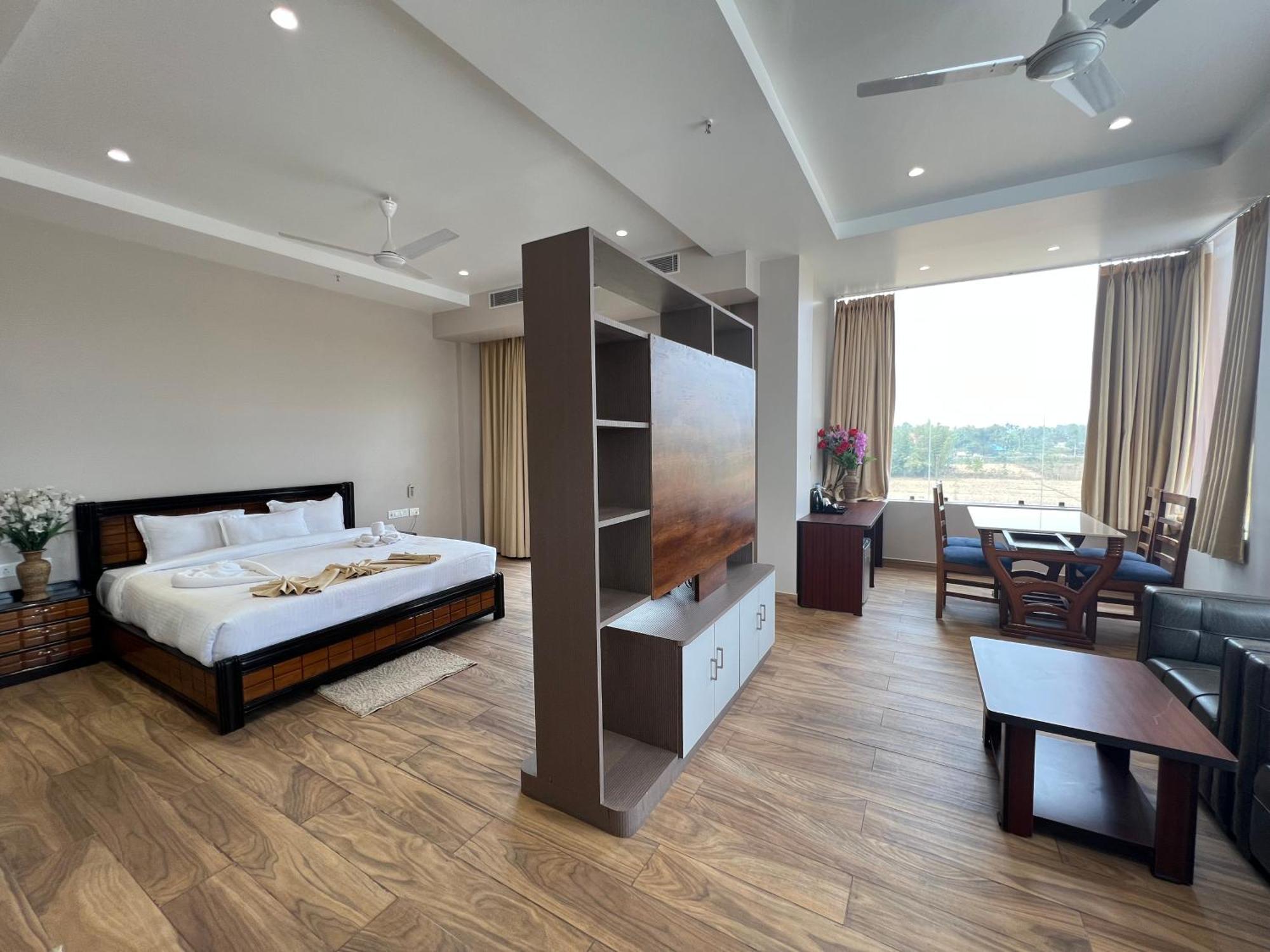 Finn'S Weaver Resort, Kaziranga Exterior photo