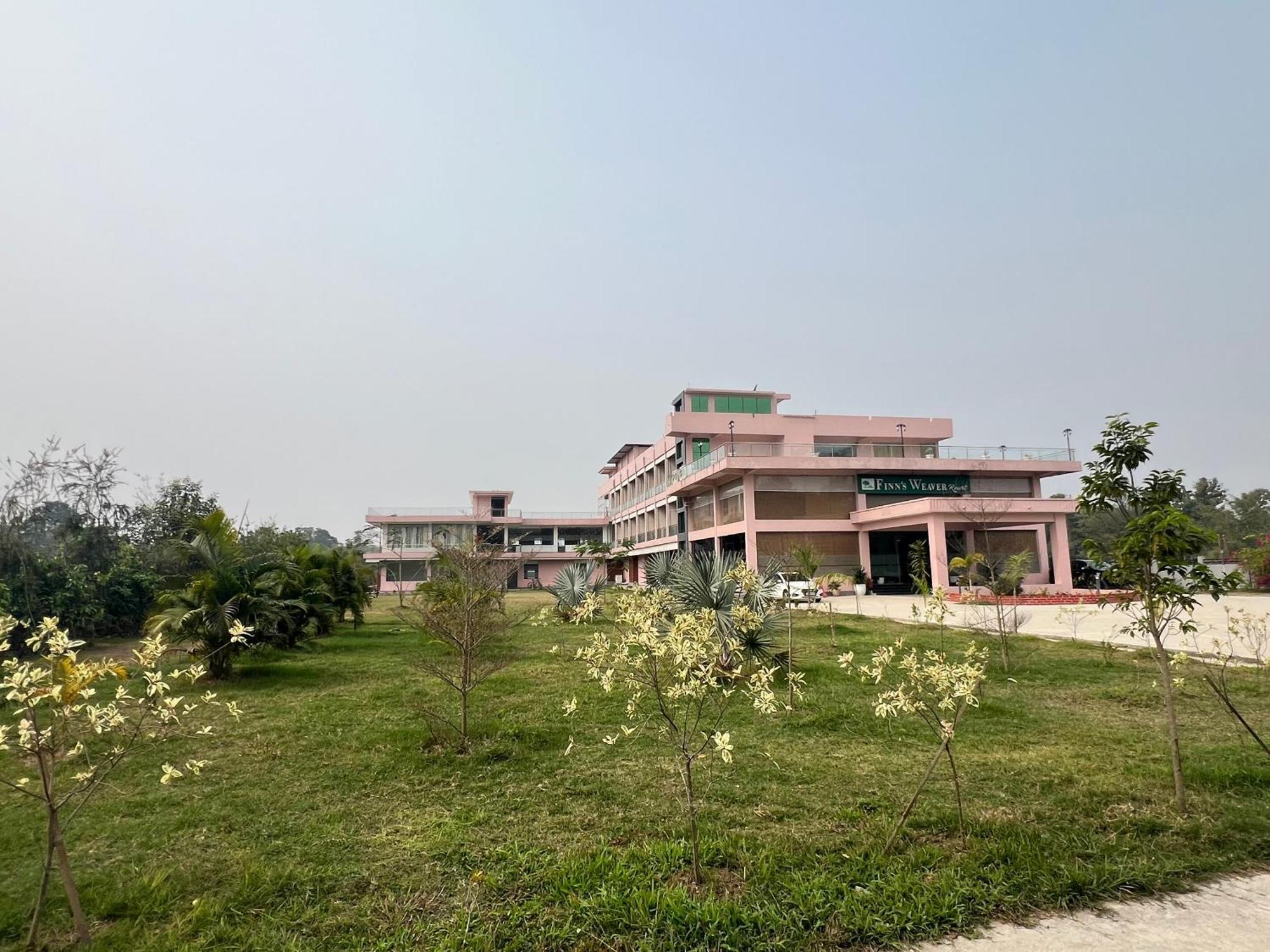 Finn'S Weaver Resort, Kaziranga Exterior photo